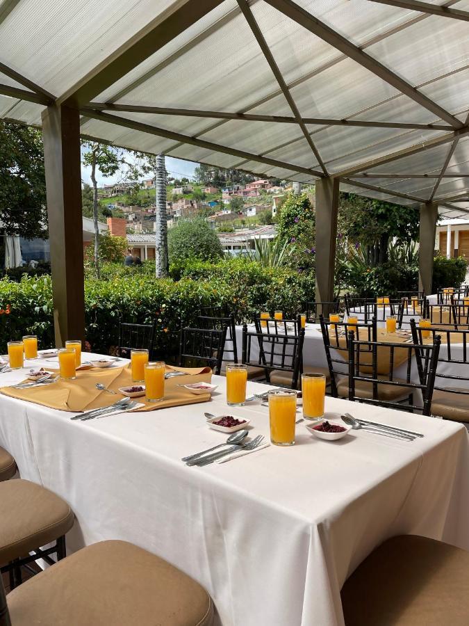 Hotel Villa Vianney Paipa Exterior photo