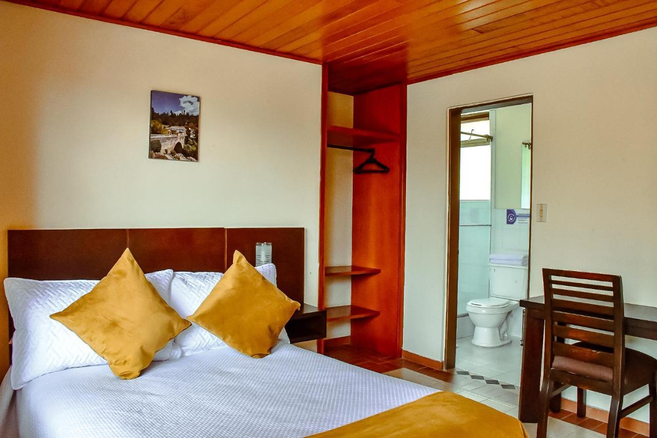 Hotel Villa Vianney Paipa Exterior photo