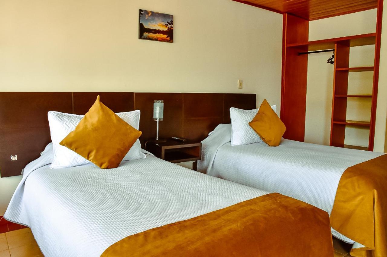 Hotel Villa Vianney Paipa Exterior photo
