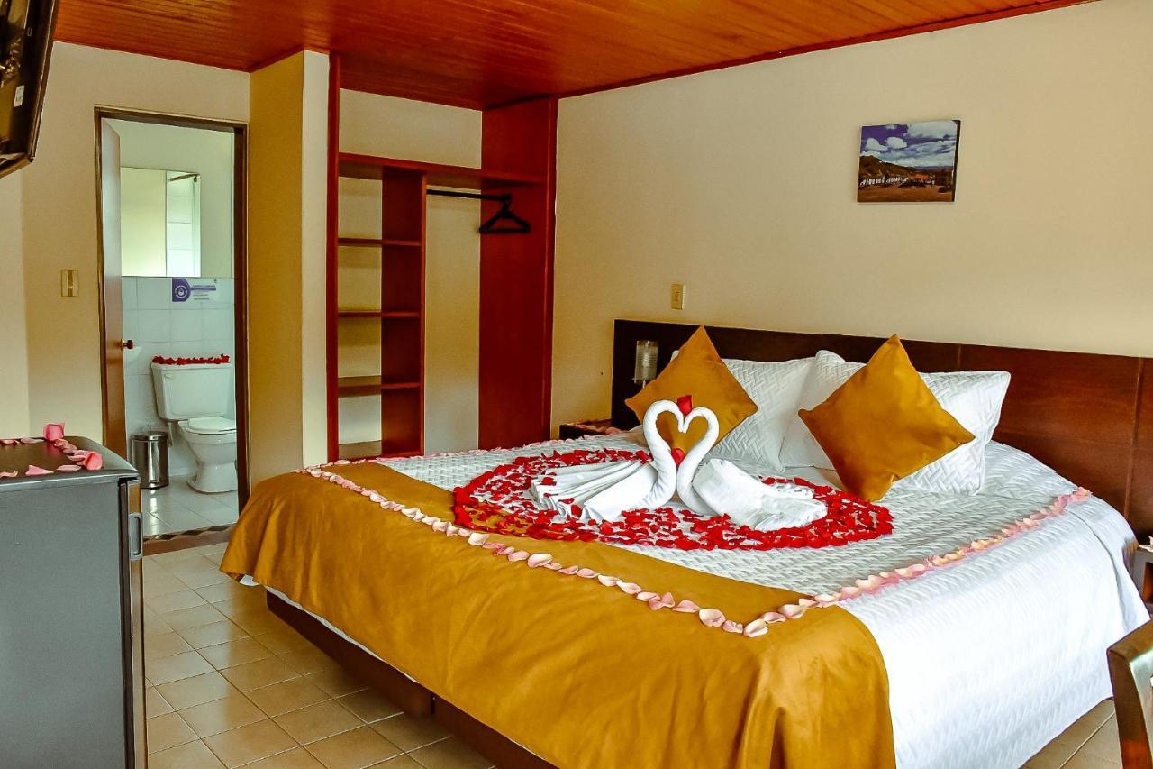 Hotel Villa Vianney Paipa Exterior photo